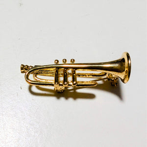 Sleek Gold Saxophone Lapel Pin - Detailed Music Instrument Brooch with Crystal | Gift for Musicians