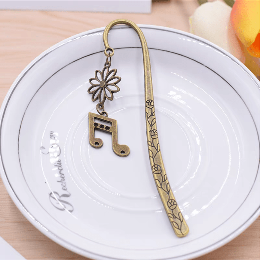 Taobao Music Stationery G Clef or Semiquaver and Love Feather Bookmark in a Giftbox - Gold