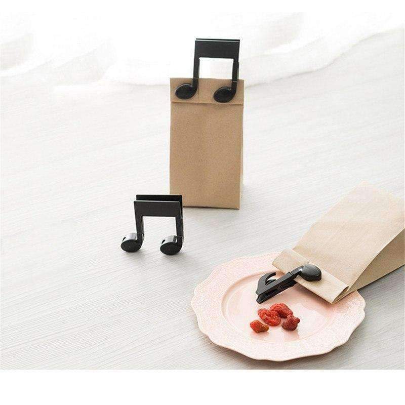 Music Bumblebees Music Clips Music Notes Black Clips/Pegs - Set of 2